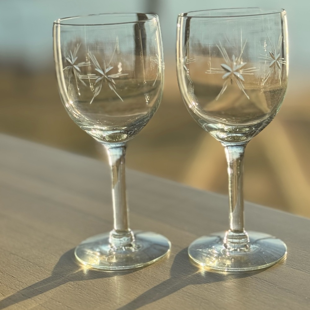 Vintage 6 Point Star Wine Glasses Set of 2 Drink-ware Mid-Century